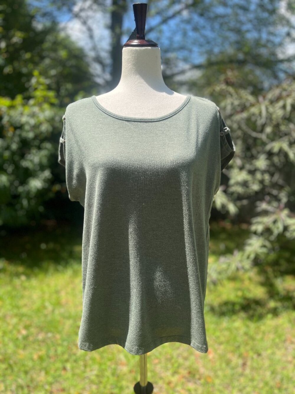 Pink Clover Women's Olive Green Cold Shoulder Top Button Short Sleeve